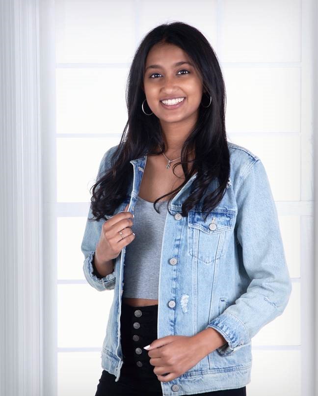 Alina Khan